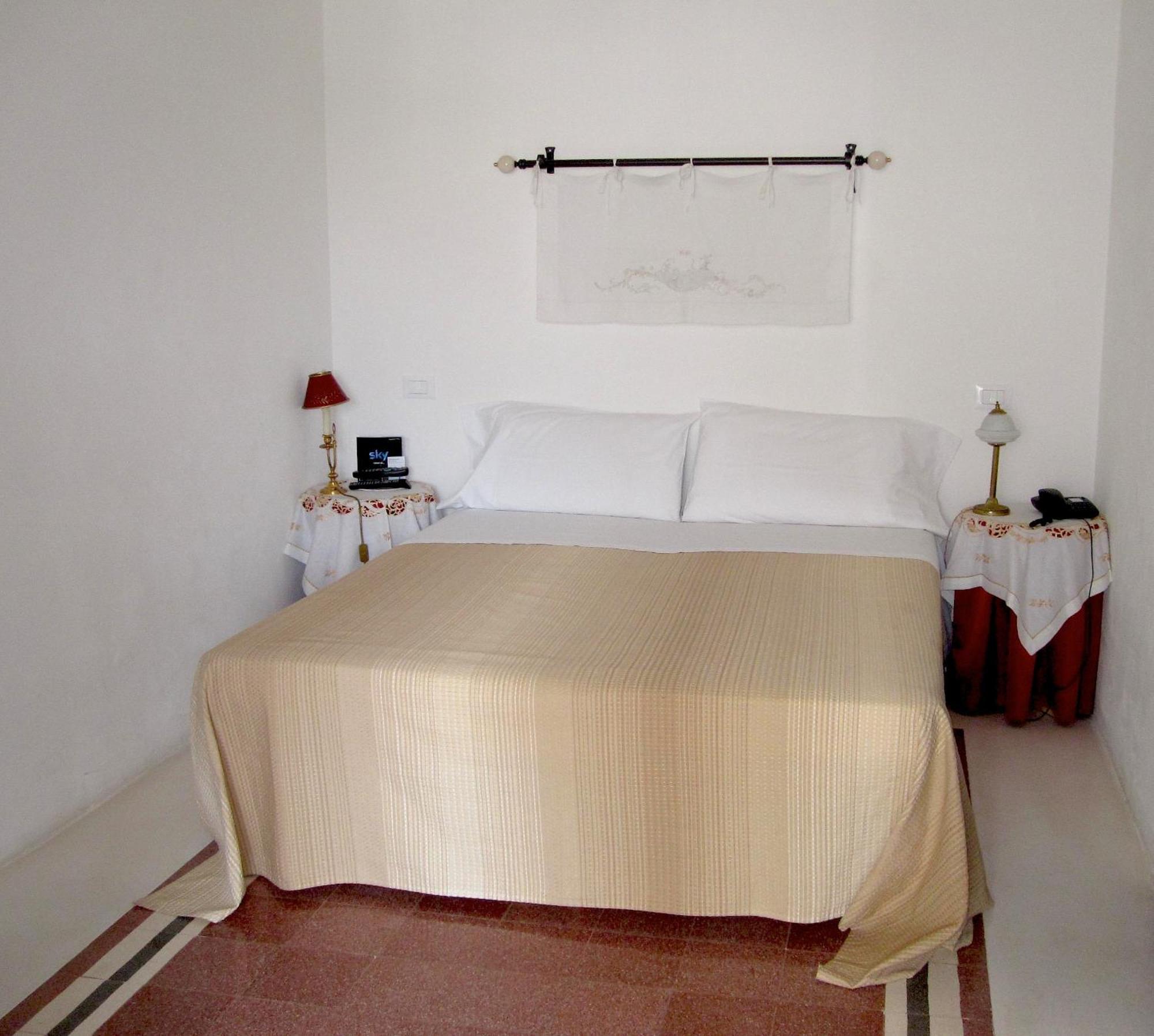 Hotel Santa Marina Antica Foresteria Santa Marina Salina Eksteriør billede