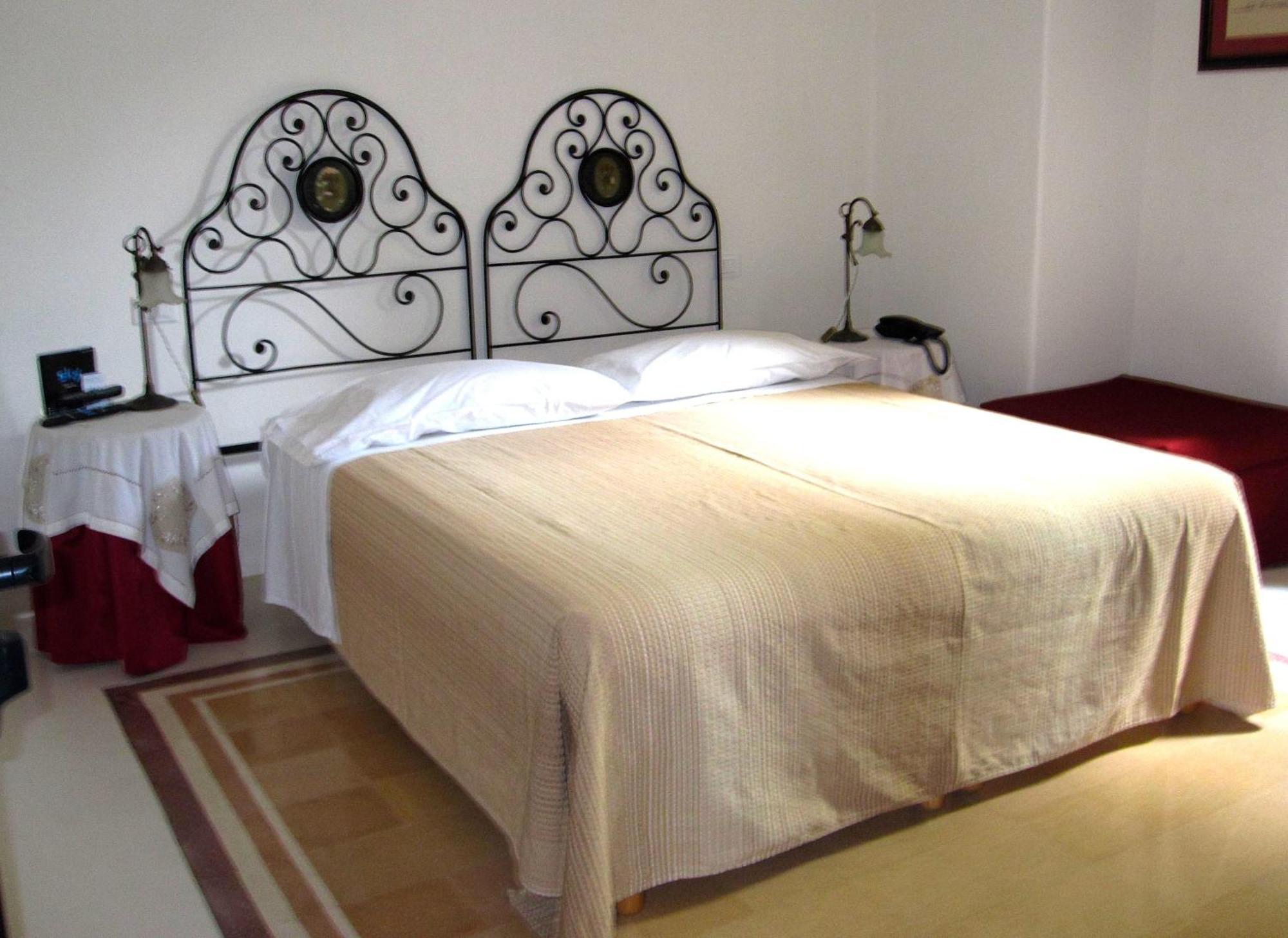 Hotel Santa Marina Antica Foresteria Santa Marina Salina Eksteriør billede