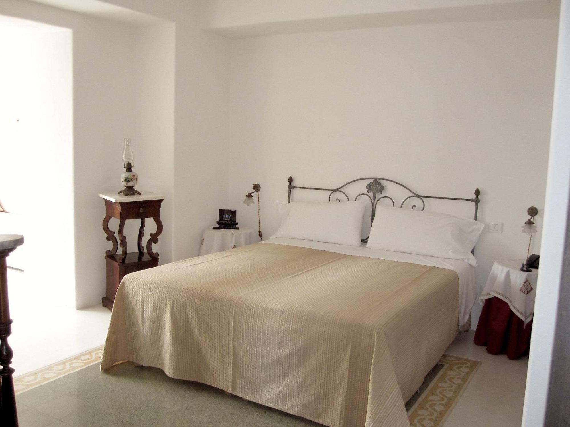 Hotel Santa Marina Antica Foresteria Santa Marina Salina Eksteriør billede
