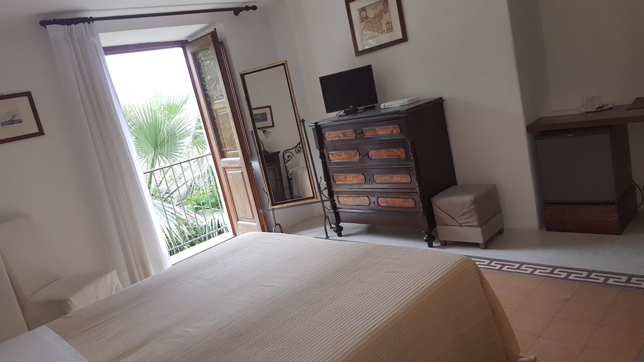 Hotel Santa Marina Antica Foresteria Santa Marina Salina Eksteriør billede